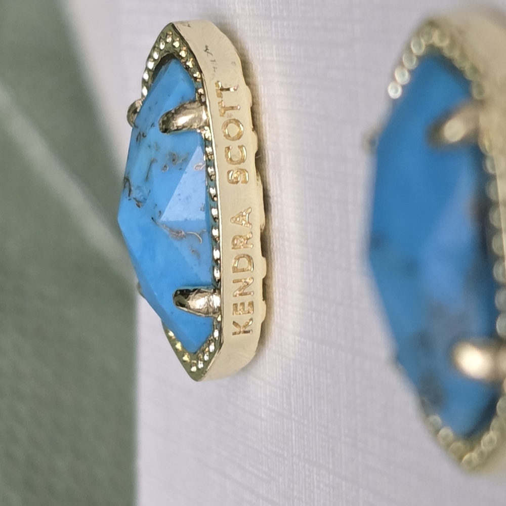 Kendra Scott Ellie Turquoise and Gold Stud Earrings - Picture 3 of 4